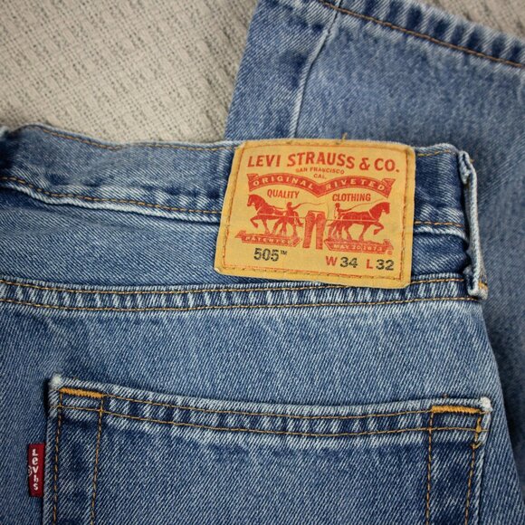 Levi's 505 Regular Fit Light Wash Denim Jeans - Picture 7 of 8
